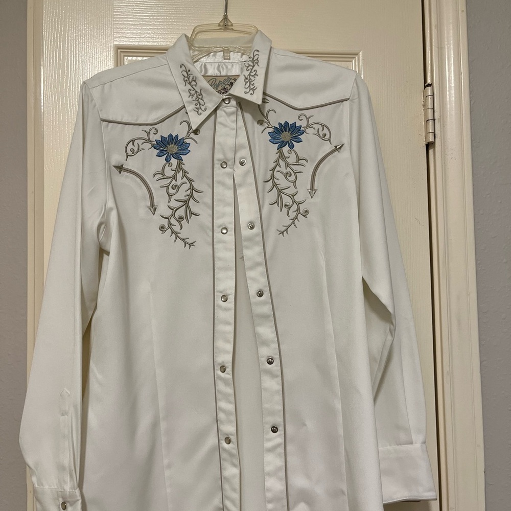 Roper White Western Shirt with Blue Floral Embroidery